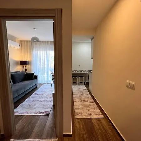 Sik, Merkezde Denize 3 Km Kueltuer Kafeler Cd. 2 Dk '12' Appartement
