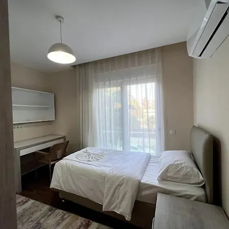 Sik, Merkezde Denize 3 Km Kueltuer Kafeler Cd. 2 Dk '12' Appartement Antalya