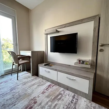 Appartement Sik, Merkezde Denize 3 Km Kueltuer Kafeler Cd. 2 Dk '12' *