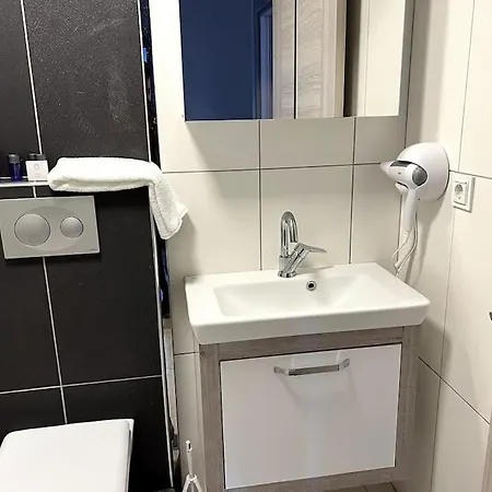 Apartment Sik, Merkezde Denize 3 Km Kueltuer Kafeler Cd. 2 Dk '12' Antalya
