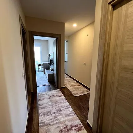 Sik, Merkezde Denize 3 Km Kueltuer Kafeler Cd. 2 Dk '12' Apartment